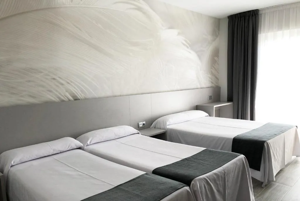 Superior Quadruple Room — Hotel Maria del Mar