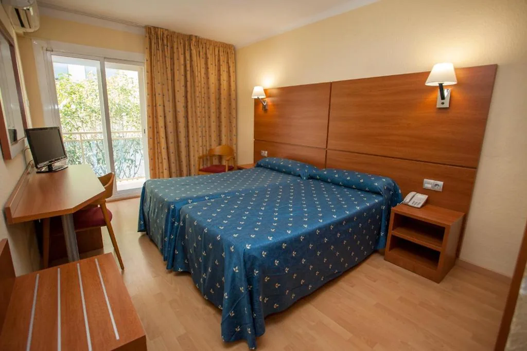 Twin Room — Hotel Maria del Mar
