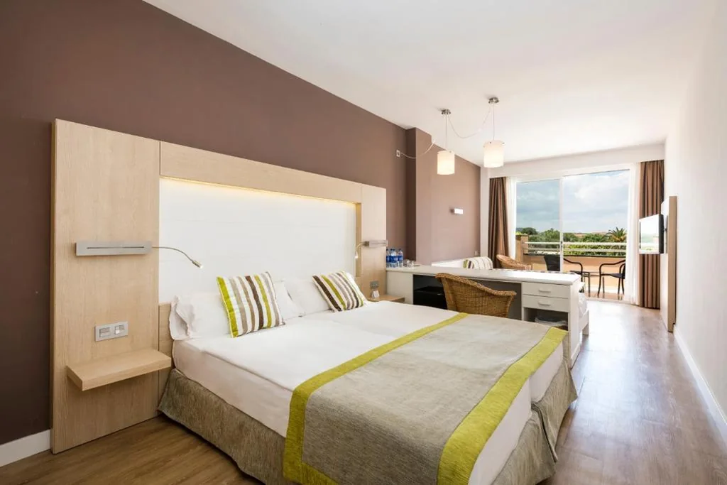 Habitación Familiar Superior — Hotel Mariant Park