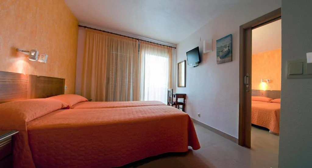 Suite familiare con 2 camere da letto (4 adulti) — Hotel Marina