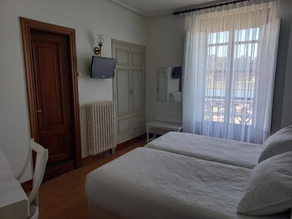 Quarto Duplo com vista para o porto - 1 ou 2 camas — Hotel Marina