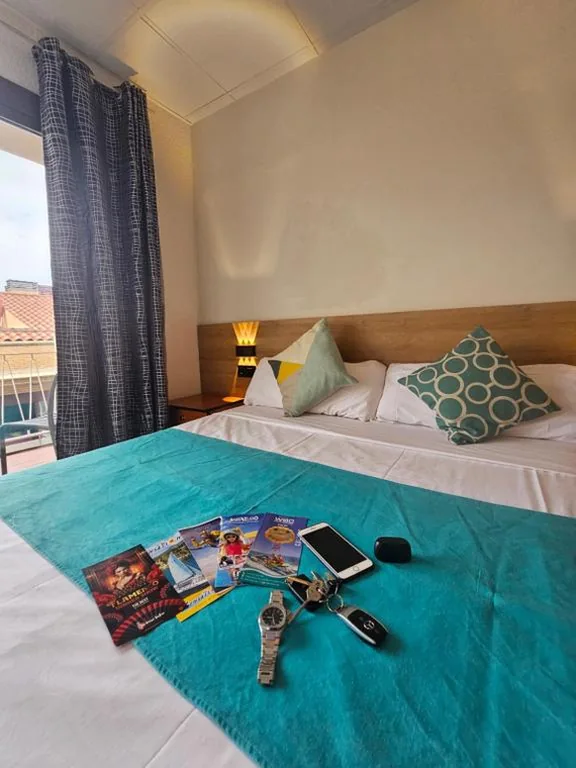 Quarto Triplo Deluxe — Hotel Marisol by Dynamic Hotels