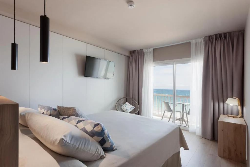 Suite Deluxe com vista para o mar — Hotel Maritim 4 Superior