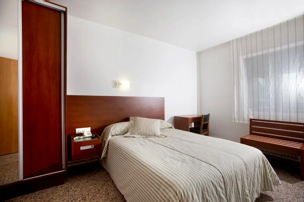 Habitación Individual — Hotel Marivella