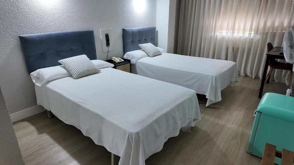 Habitación Doble Estándar - 2 camas — Hotel Marqués de Santillana