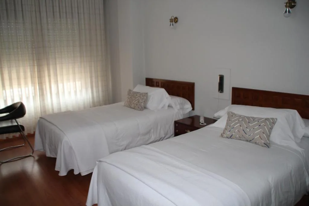 Habitación Individual — Hotel Marqués de Santillana