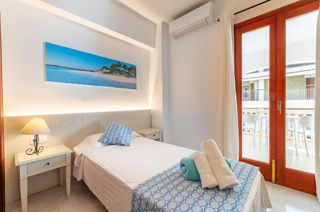 Habitación Individual con terraza — Hotel Martorell by MHR