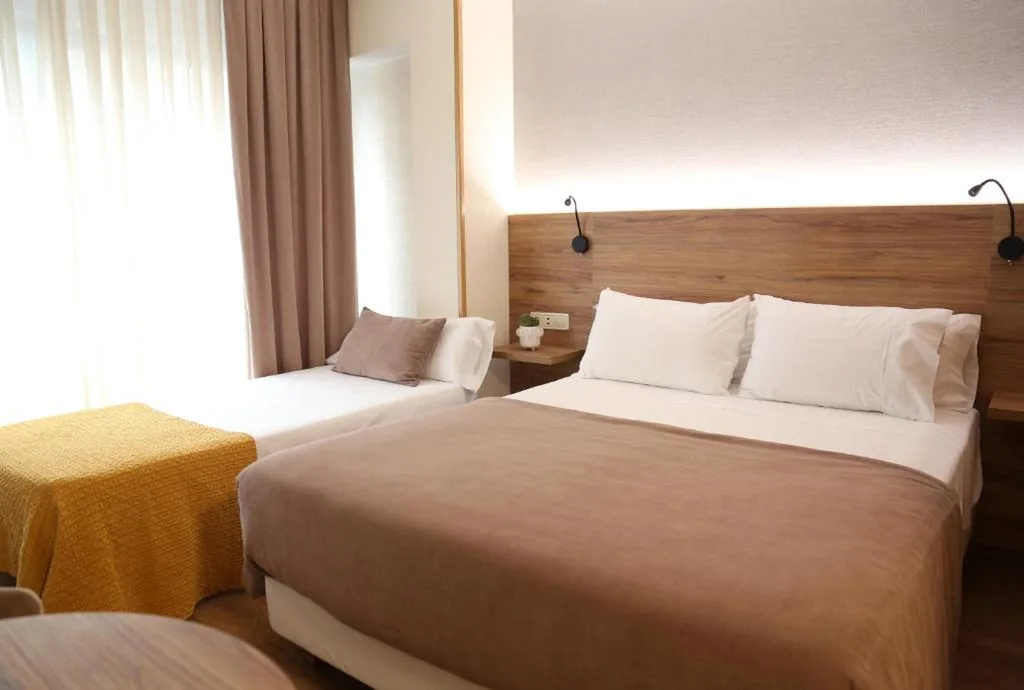 Double Room with Extra Bed (2 Adults + 1 Child) — Hotel Maruxia *** Superior