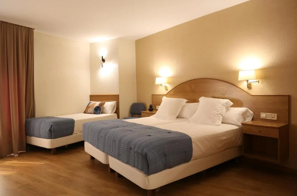 Double Room with Extra Bed (3 Adults) — Hotel Maruxia *** Superior