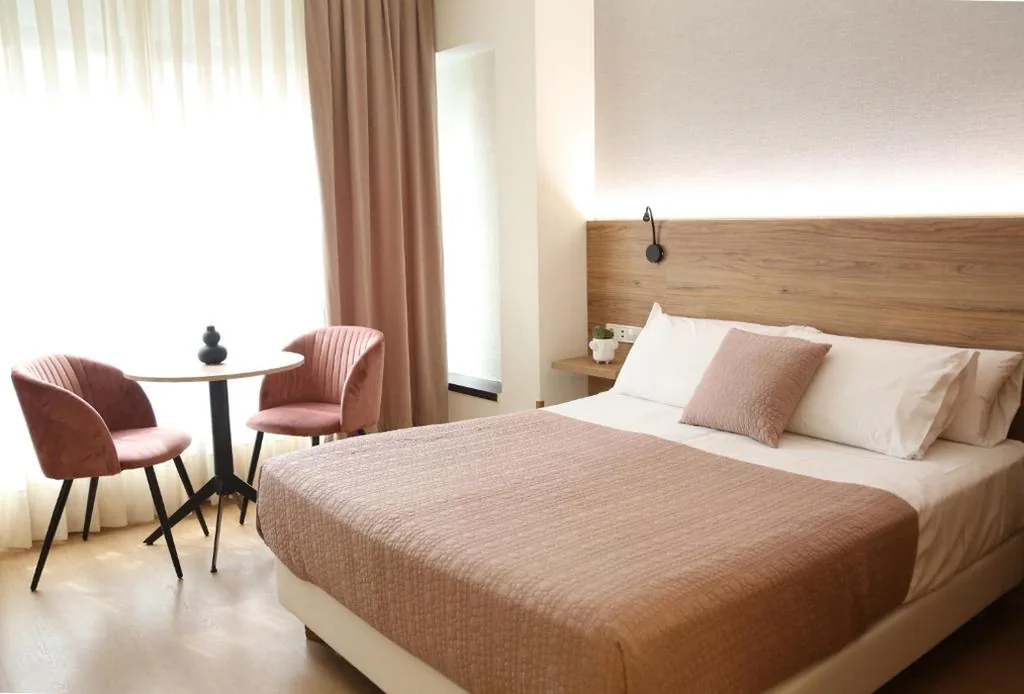 Standard Double Room — Hotel Maruxia *** Superior