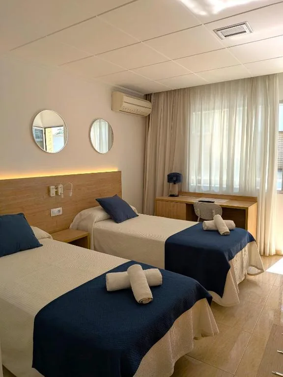 Doppelzimmer mit Balkon — Hotel Marynton IberFlat - Operated by HostyKey