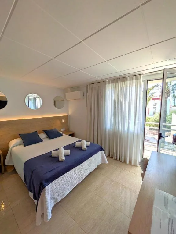 Hotel Marynton IberFlat - Operated by HostyKey