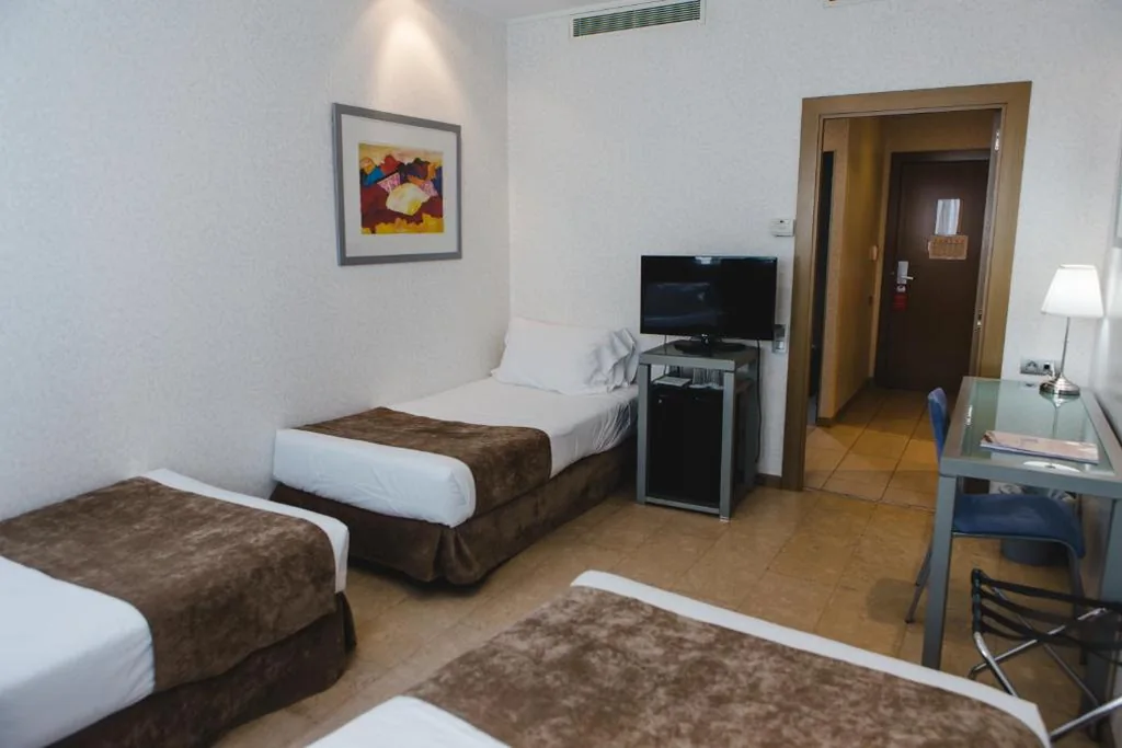 Habitación Doble Familiar — Hotel Mas Camarena