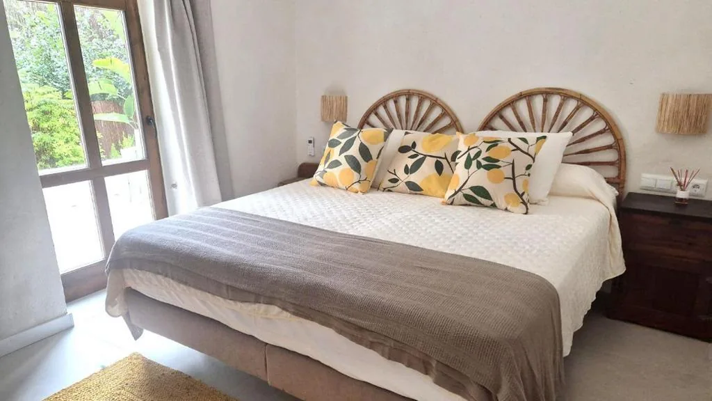 Suite con vistas a la montaña — Hotel Masía de Altea