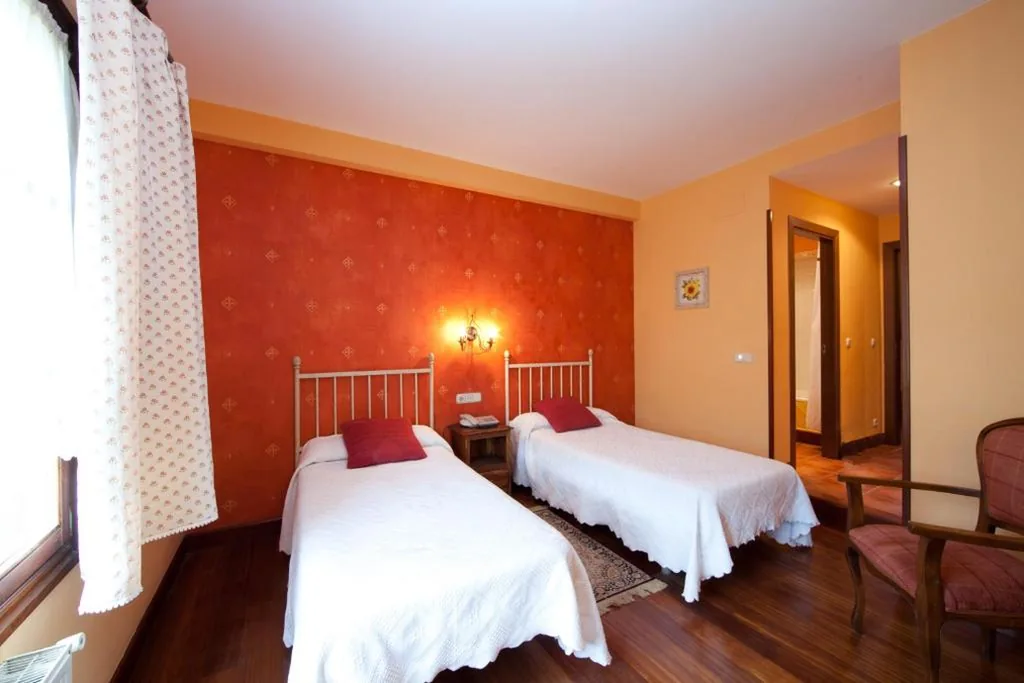 Chambre double - 2 lits — Hotel Matsa B&B