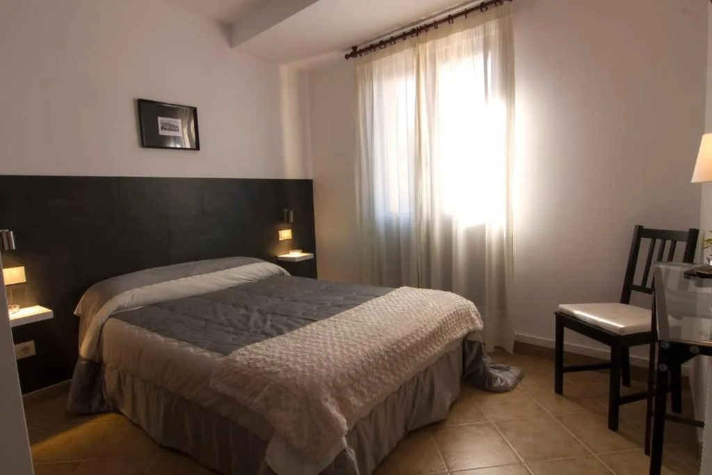 Habitación Doble Estándar — Hotel Mayno