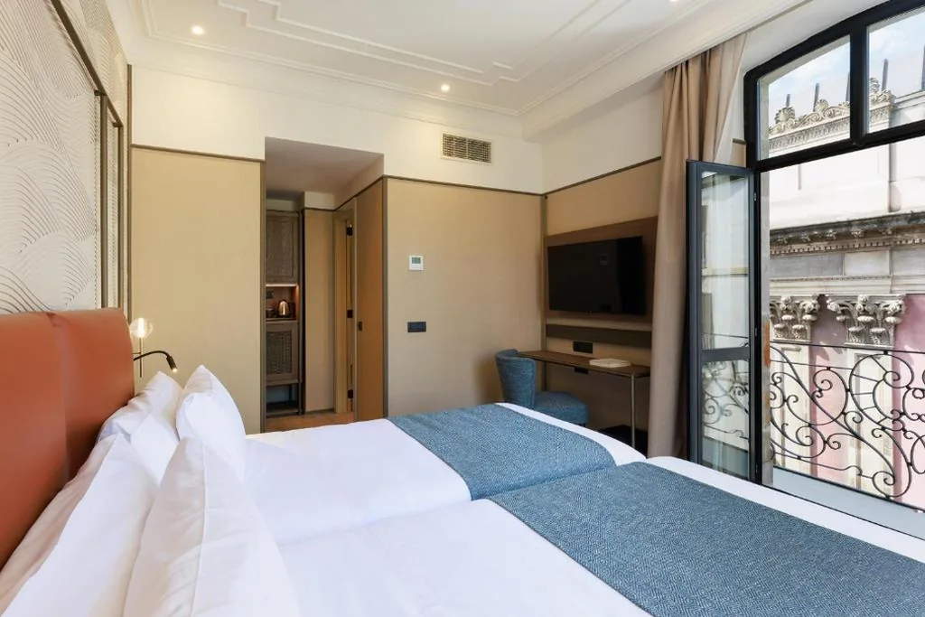 Habitación Superior — Hotel Medinaceli 4 Sup