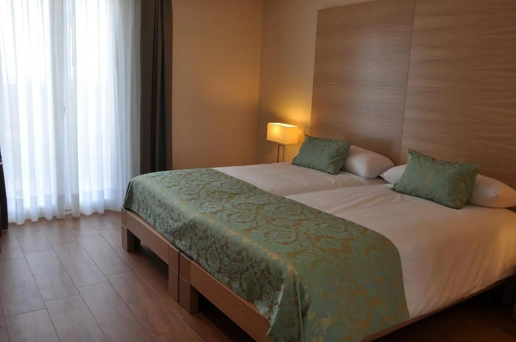Habitación Doble 2 camas con vistas al campo — Hotel MedinaSalim