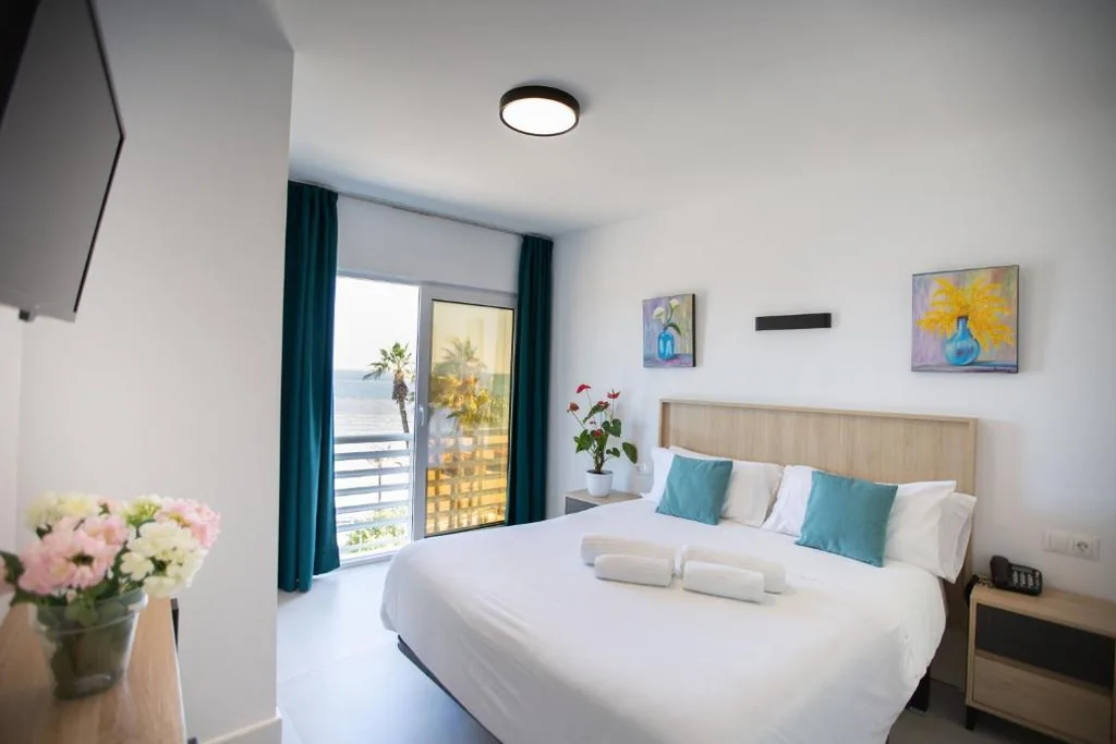 Camera doppia con vista mare - 1 o 2 letti — Hotel Mediterráneo by Croma