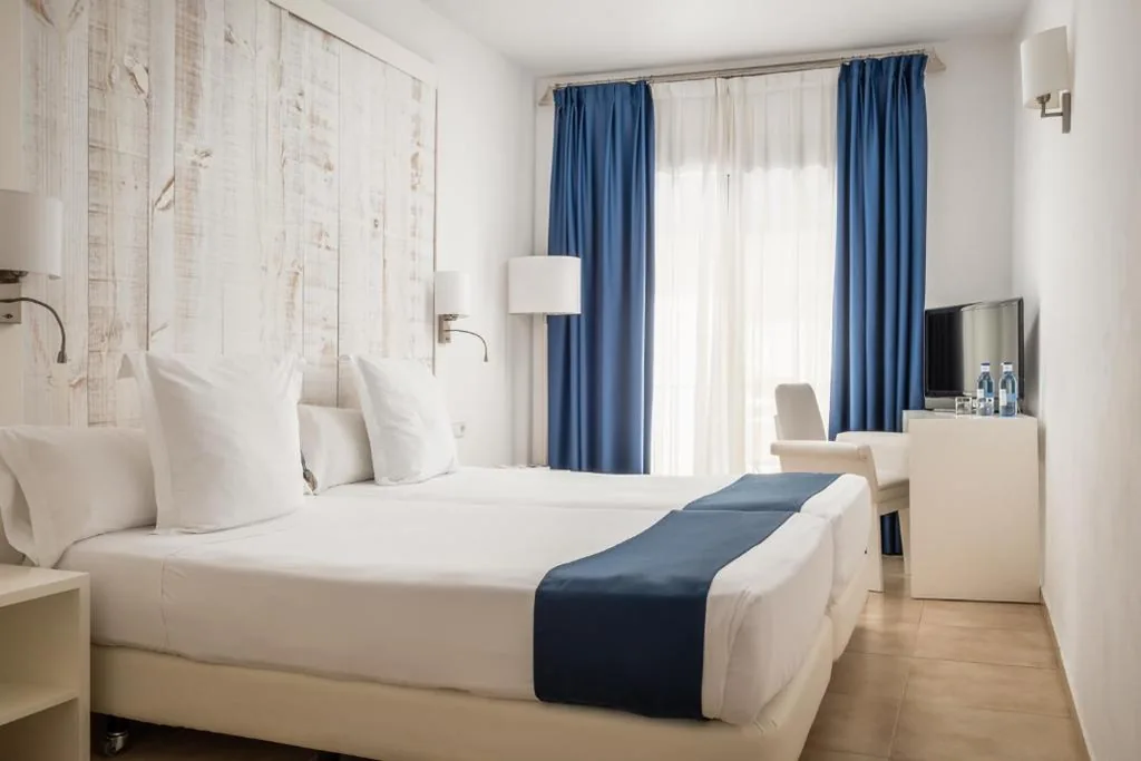Double Room - 1 or 2 Beds — Hotel Medium Sitges Park