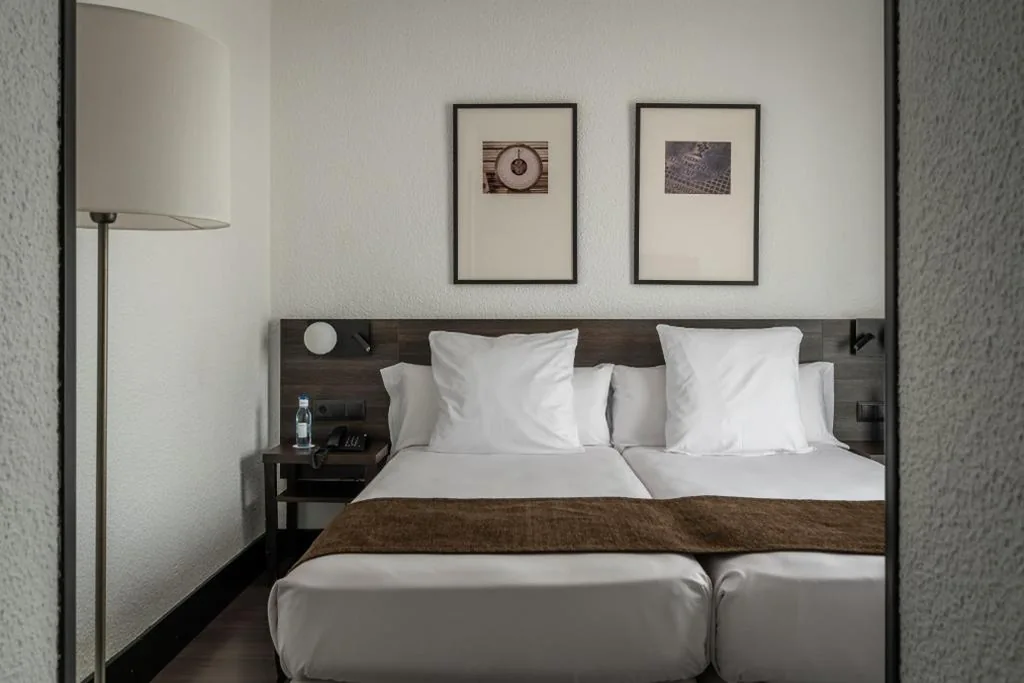 Chambre familiale (2 adultes et 2 enfants) — Hotel Medium Valencia