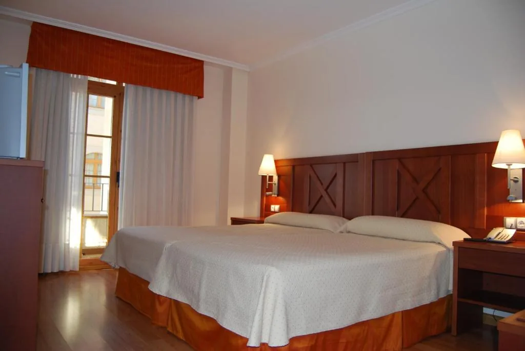 Chambre double – 2 lits — Hotel Meleiros
