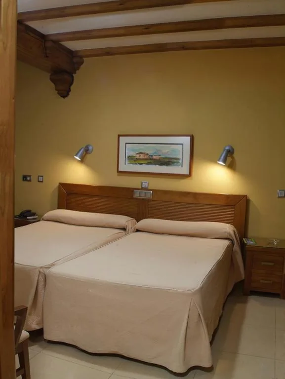 ダブルルーム（シングルベッド2台またはダブルベッド1台） — Hotel Menano