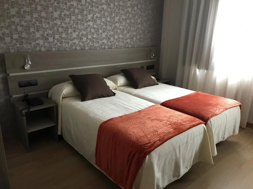 Habitación Doble - 2 camas — Hotel Mercedes