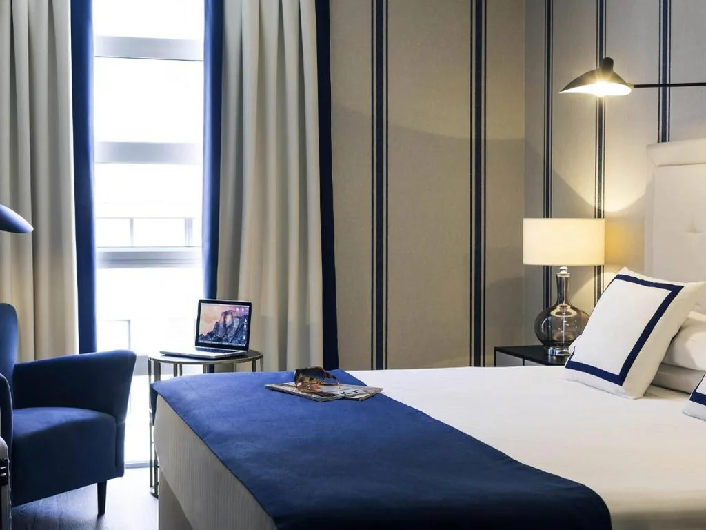 Quarto Duplo Standard — Hotel Mercure Jardines de Albia