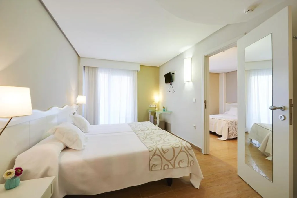 Vierbettzimmer — Hotel Meridional