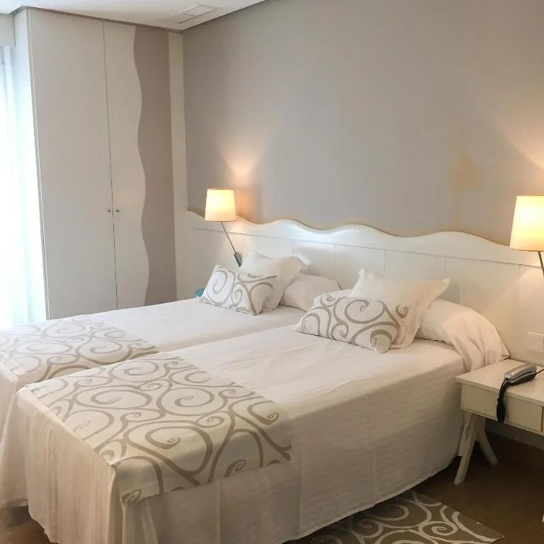 Doppelzimmer – Spa-Paket – 1 oder 2 Betten — Hotel Meridional