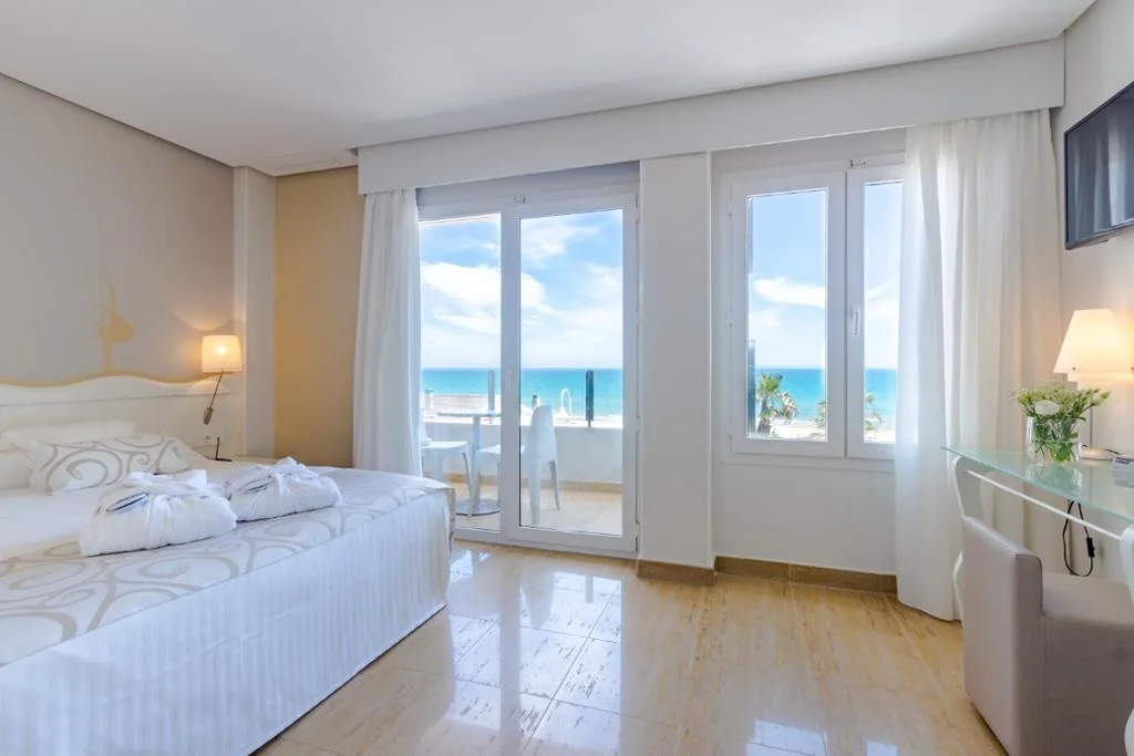 Junior Suite mit Meerblick — Hotel Meridional