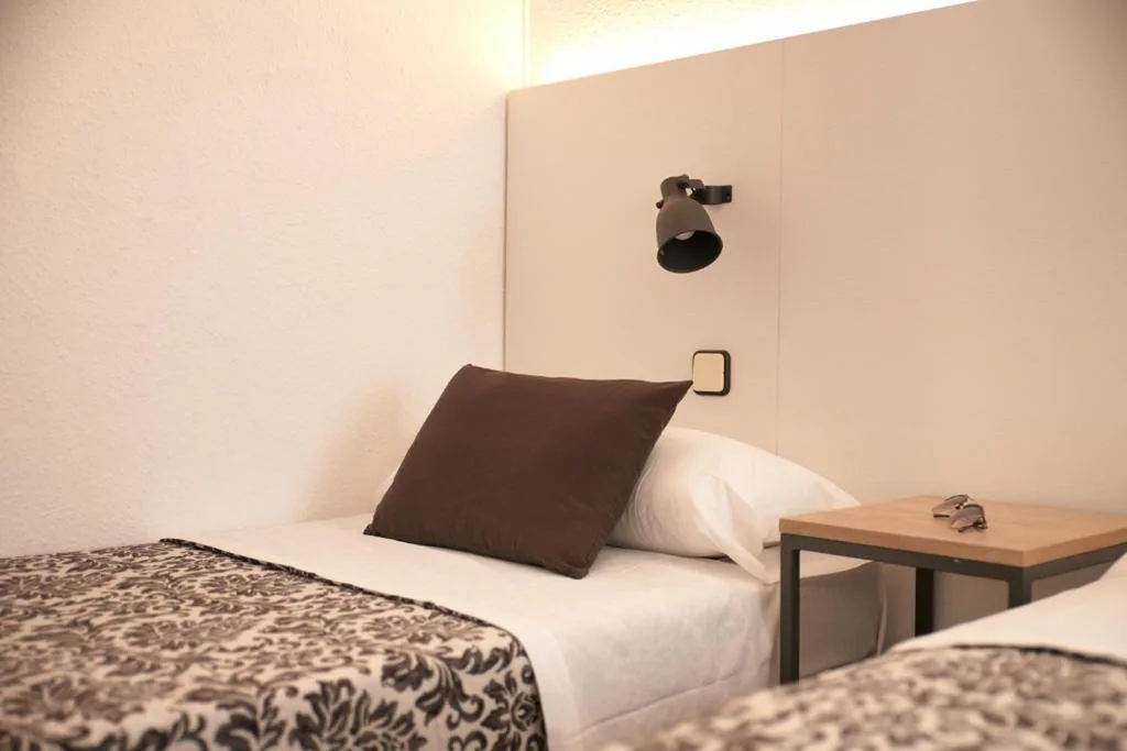 バルコニー付き4人部屋 — Hotel Miami Calella