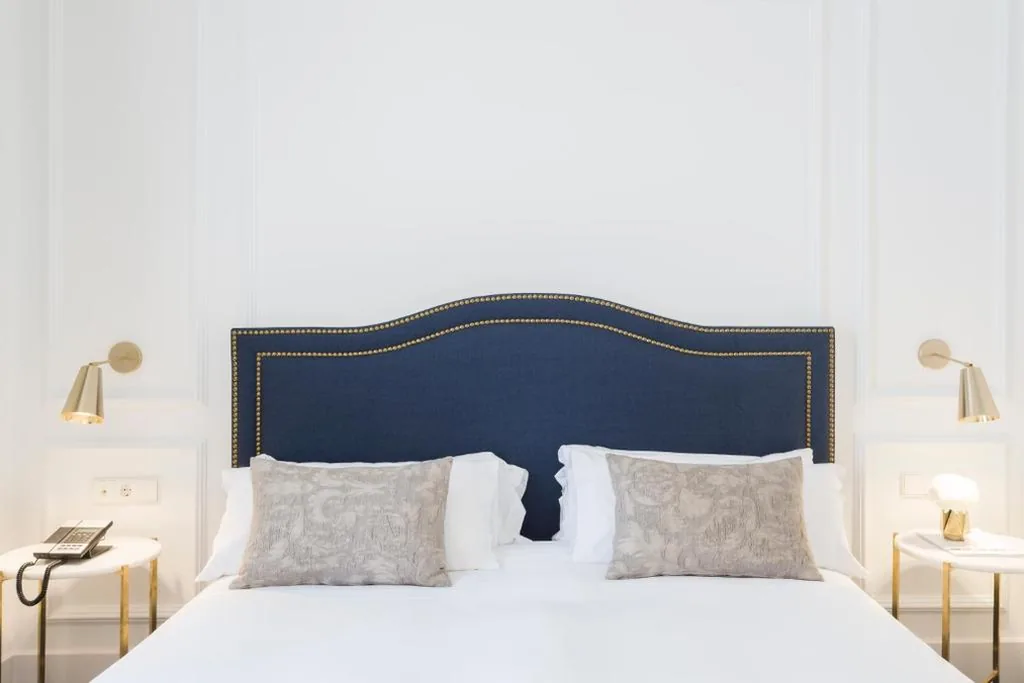 Tweepersoonskamer Design - 1 of 2 bedden — Hotel Midmost by Majestic Hotel Group