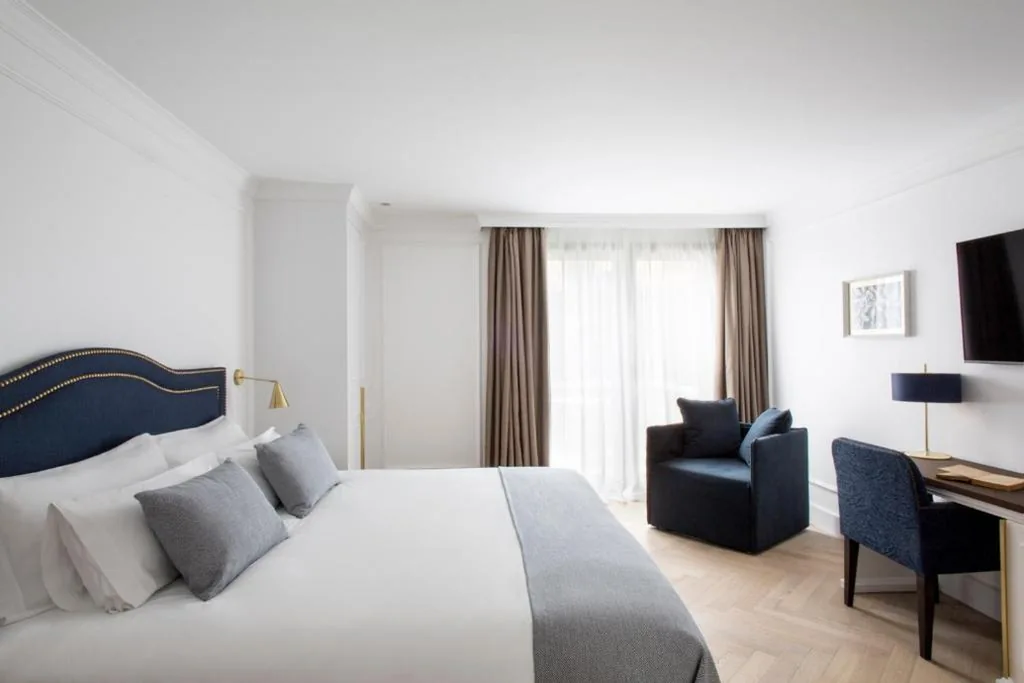 Suite met terras — Hotel Midmost by Majestic Hotel Group