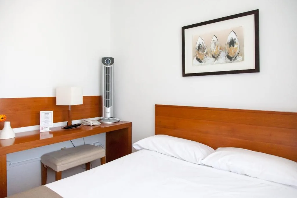 Habitación Doble Pequeña — Hotel Miera