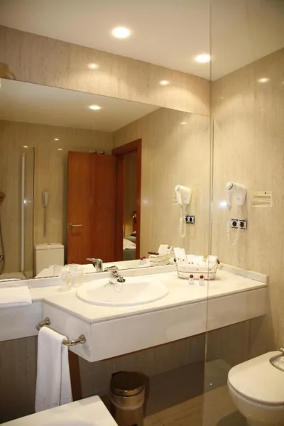 Hotel Mieres del Camino — Foto 3