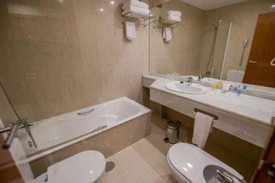 Hotel Mieres del Camino — Foto 11