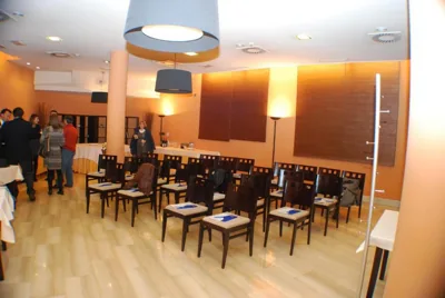 Hotel Mieres del Camino — Foto 12