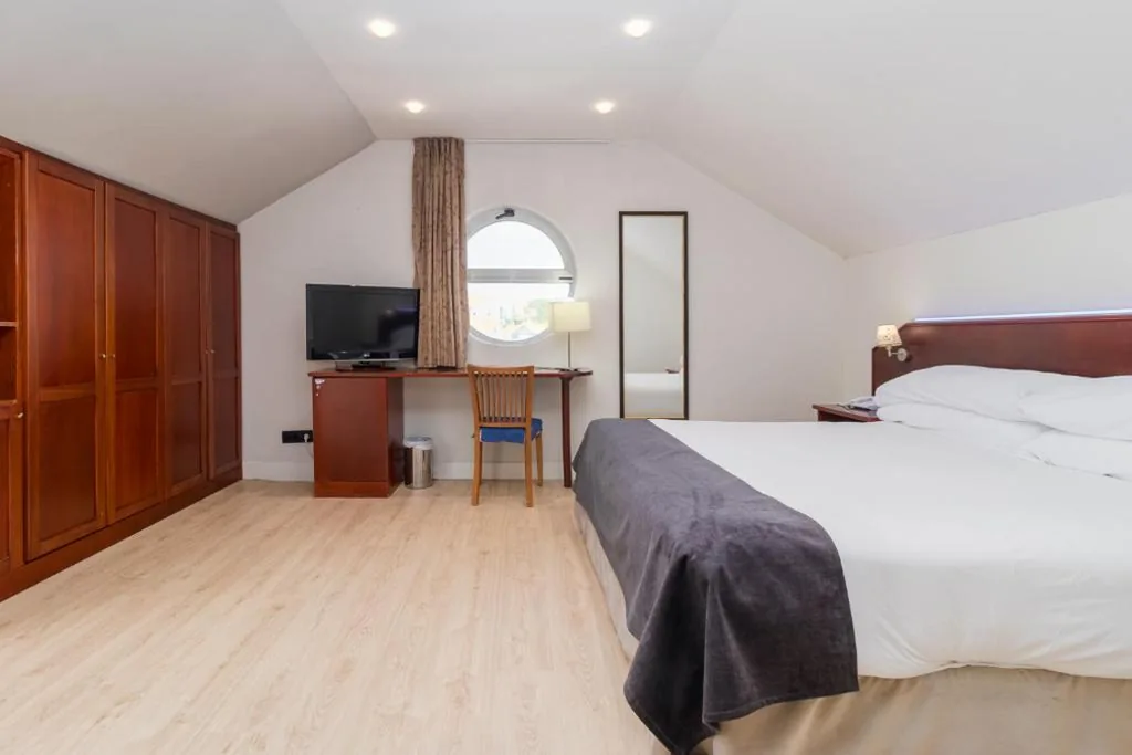 Doppelzimmer mit Whirlpool und Spa-Zugang — Hotel Milagros Golf