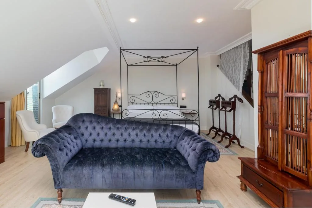 Suite mit Kingsize-Bett, Whirlpool und Spa-Zugang — Hotel Milagros Golf