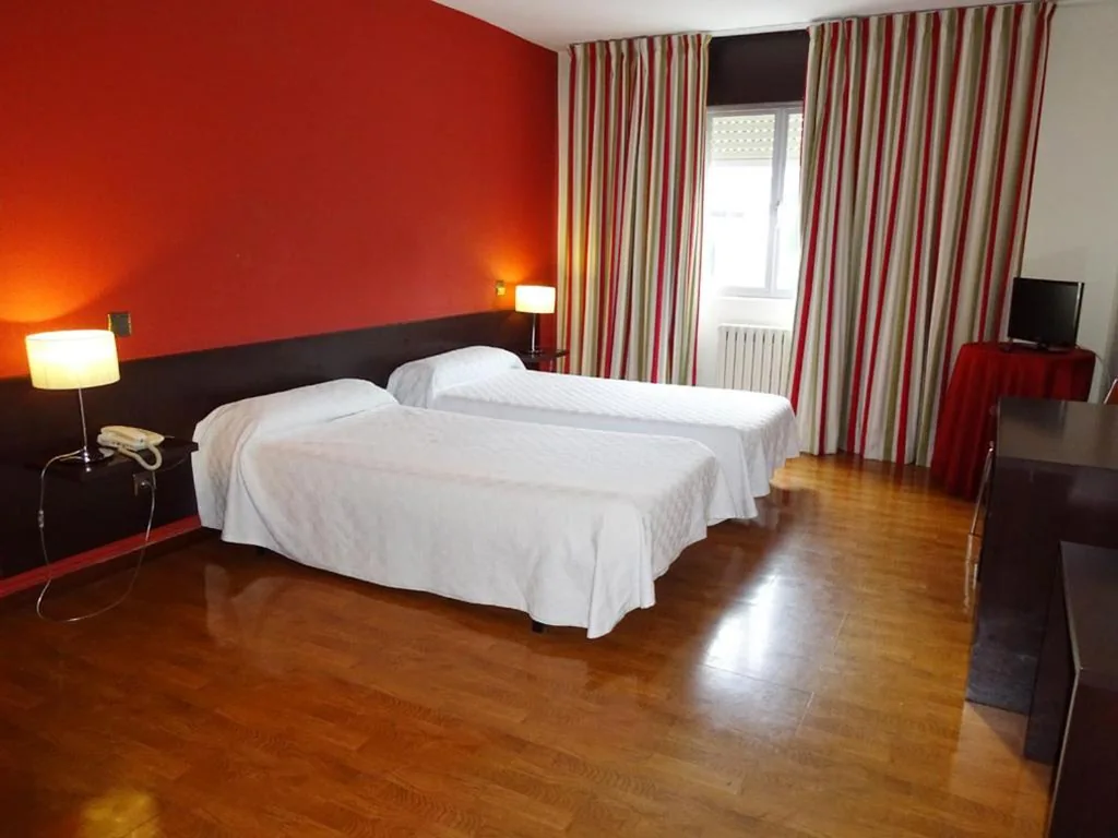 Einzelzimmer — Hotel Millan