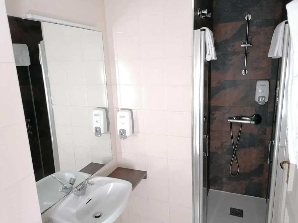 Doppelzimmer Economy — Hotel Miño
