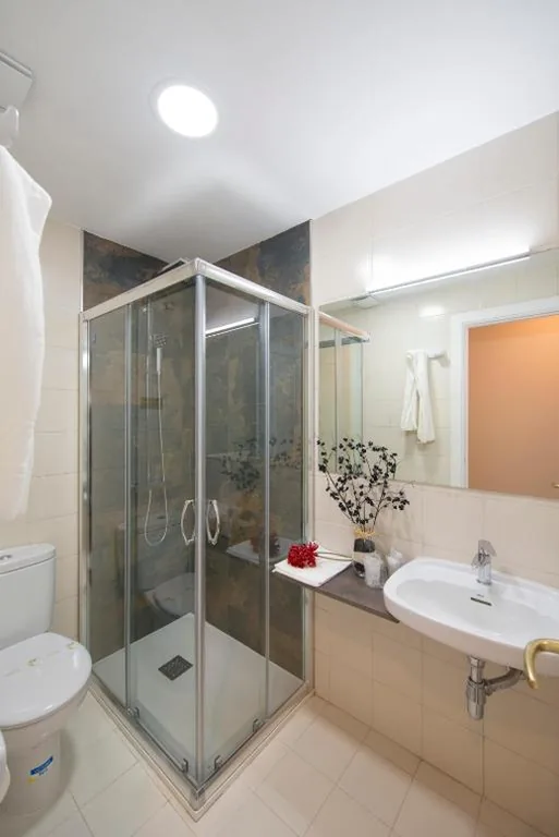 Doppelzimmer mit Balkon — Hotel Miño