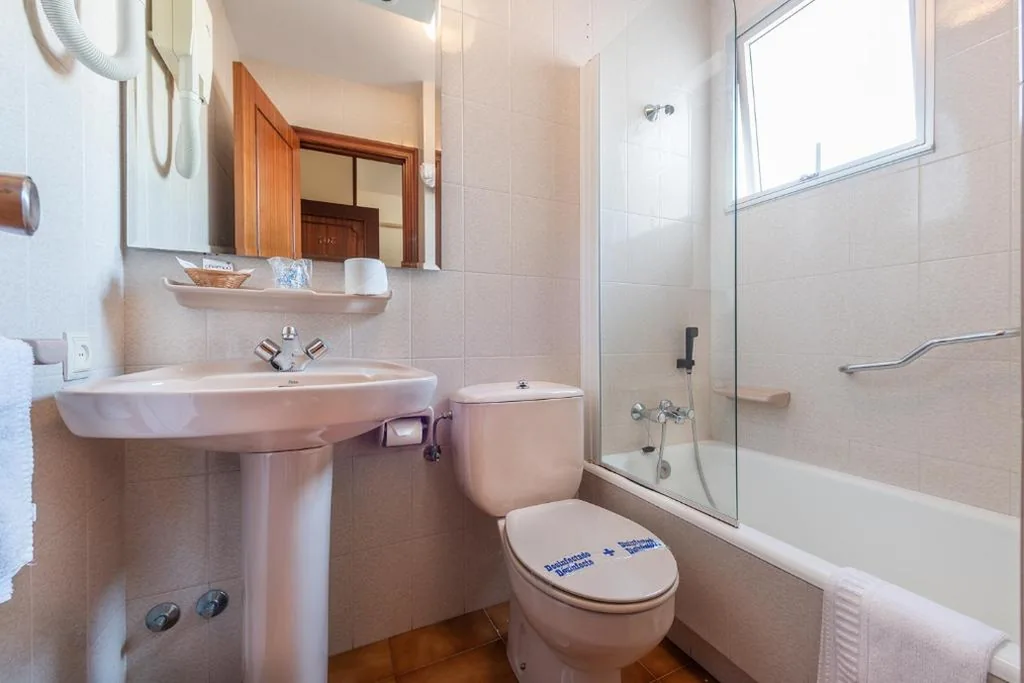 Economy eenpersoonskamer — Hotel Minso