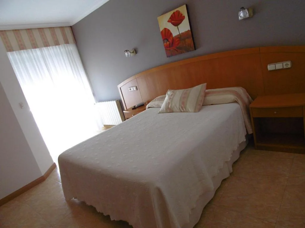 Double Room with Balcony - 1 or 2 Beds — Hotel Miramar 2** Superior