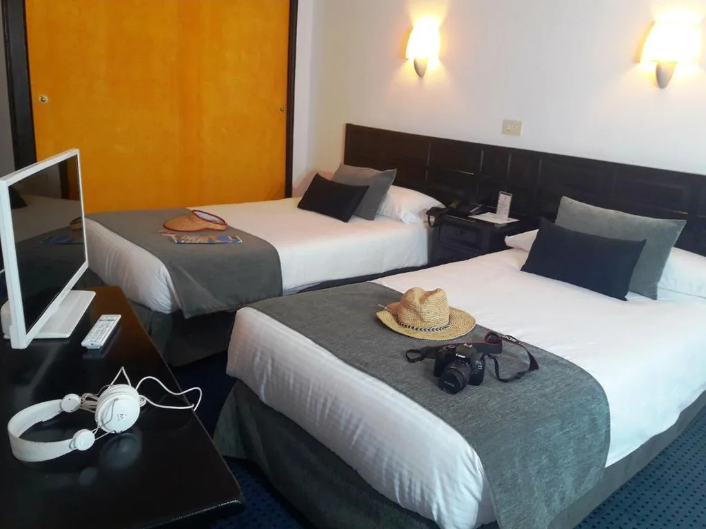 Quarto Individual com Vista Mar — Hotel Miramar