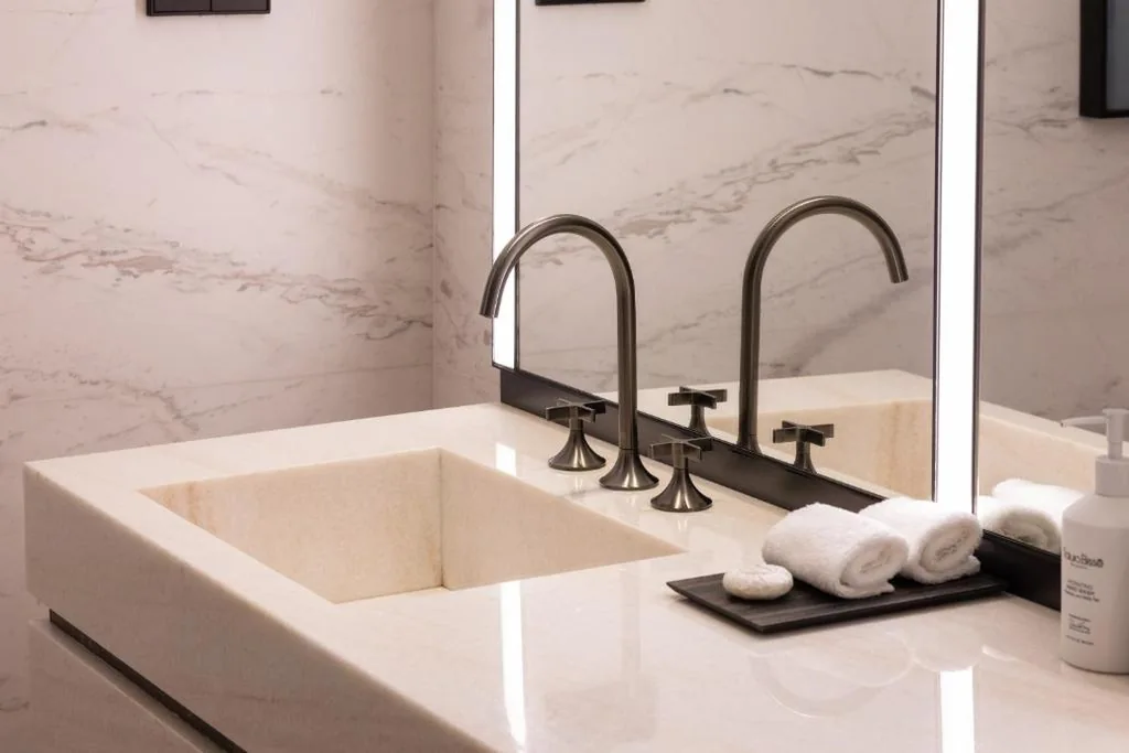 Suite de 3 dormitorios — Hotel Miramar Barcelona GL - LVX Preferred Hotels & Resorts - Newly Renovated