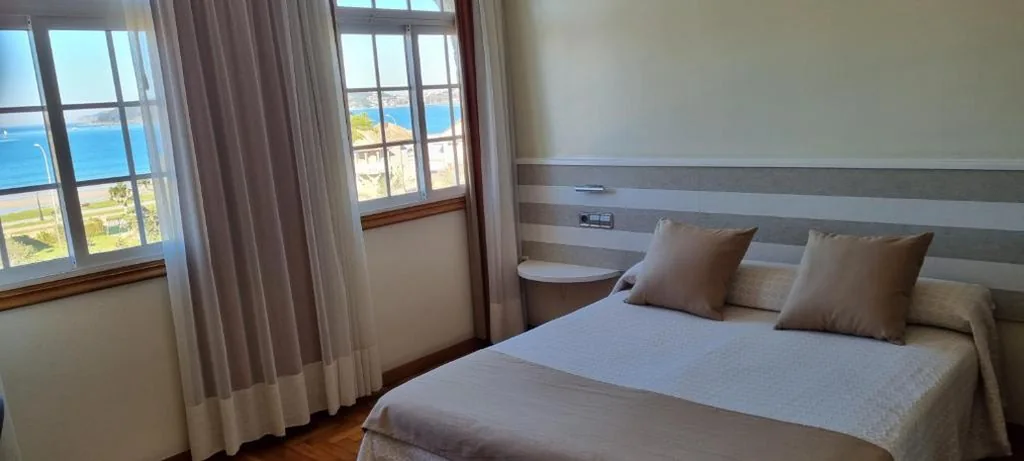 Habitación Doble con vistas al mar - 1 o 2 camas — Hotel Miramar Playa America Nigran