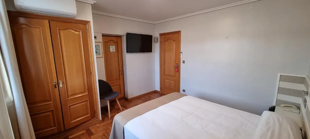 Habitación Doble Económica - 1 o 2 camas — Hotel Miramar Playa America Nigran